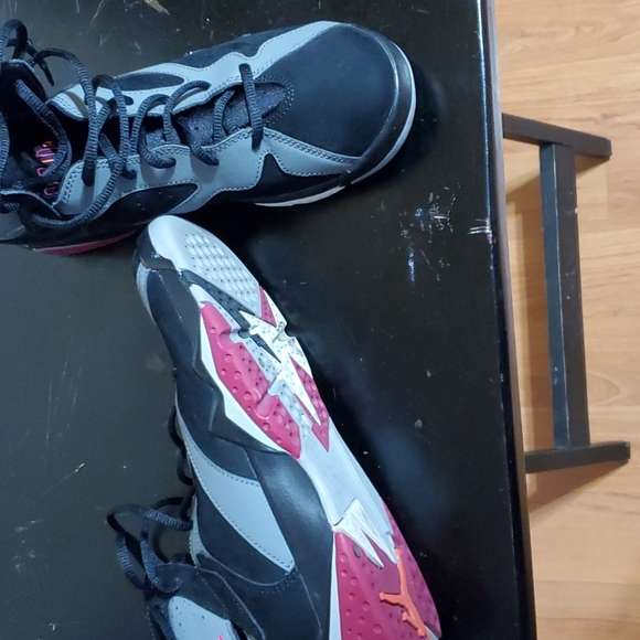 Sneakers - Picture 2 of 6